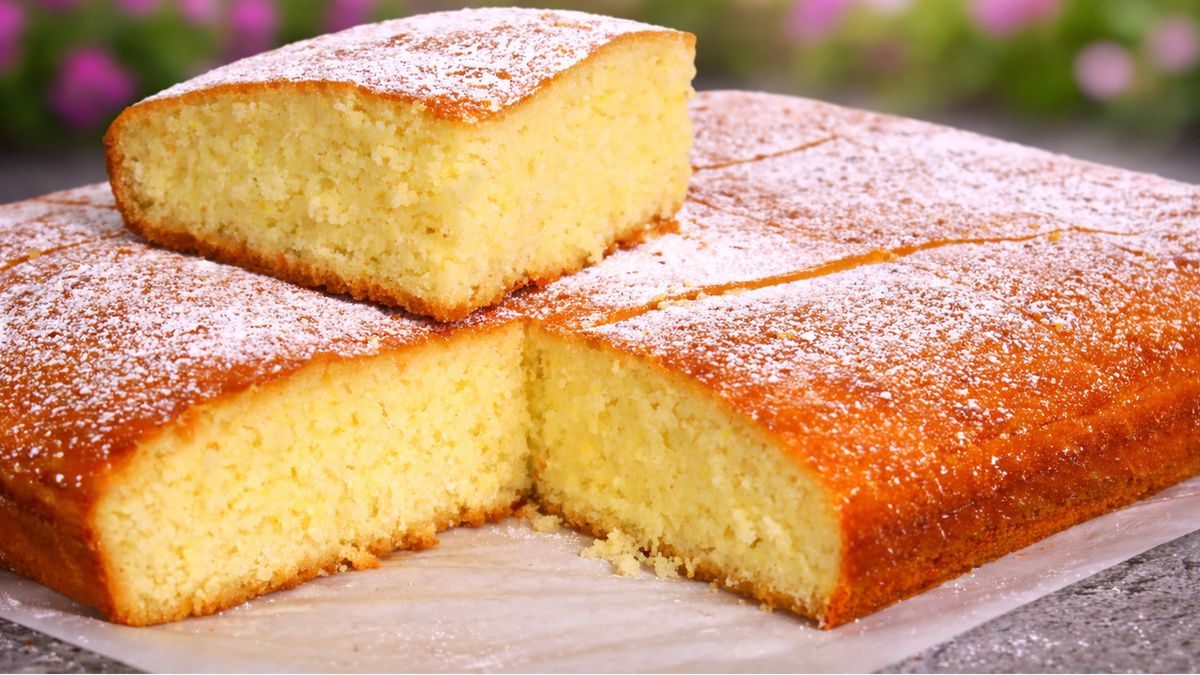 Простой пирог на кефире: вкусная удача за 40 минут