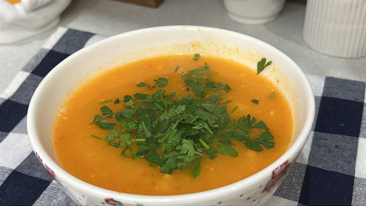 Нежный крем-суп из тыквы: согревающее осеннее лакомство