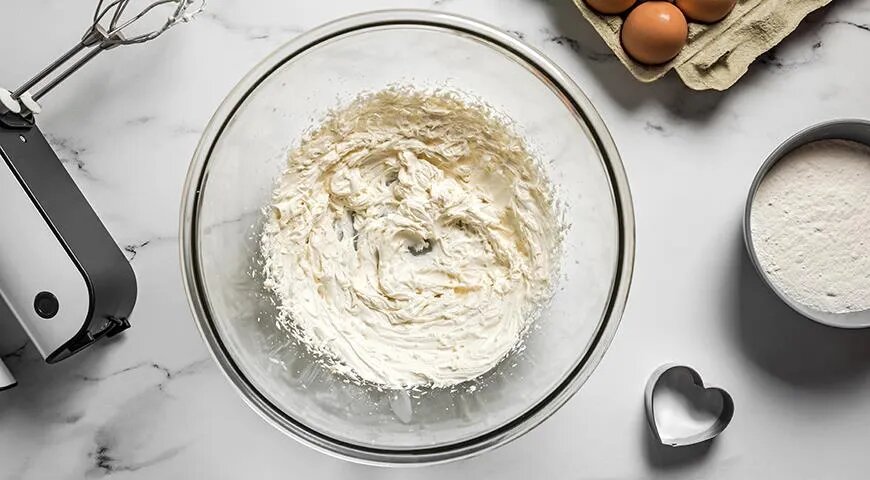 Неповторимый меренговый рулет: секреты идеального десерта