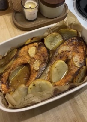 Запечённый лосось с картошкой и лимоном: идеальный ужин без гистамина