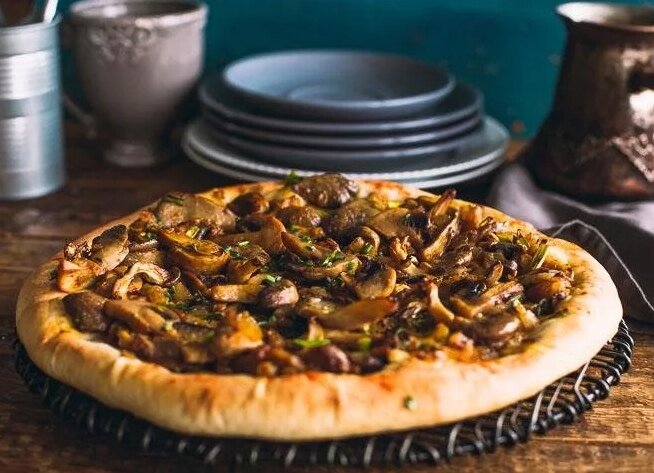 Незабываемый открытый пирог с грибами: пошаговый рецепт