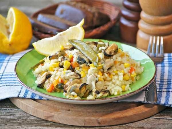 Паэлья с мидиями: Вкусное испанское угощение для всей семьи