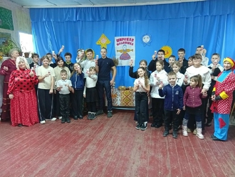 Масленичные гуляния в Красновском поселении