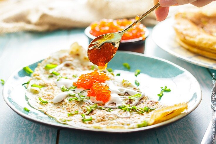 Гастрономический праздник: вдохновляющие рецепты блинов для Масленицы