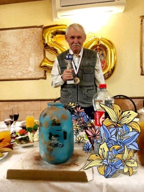 Долгожитель завода: уникальная именная банка как награда за 50 лет труда