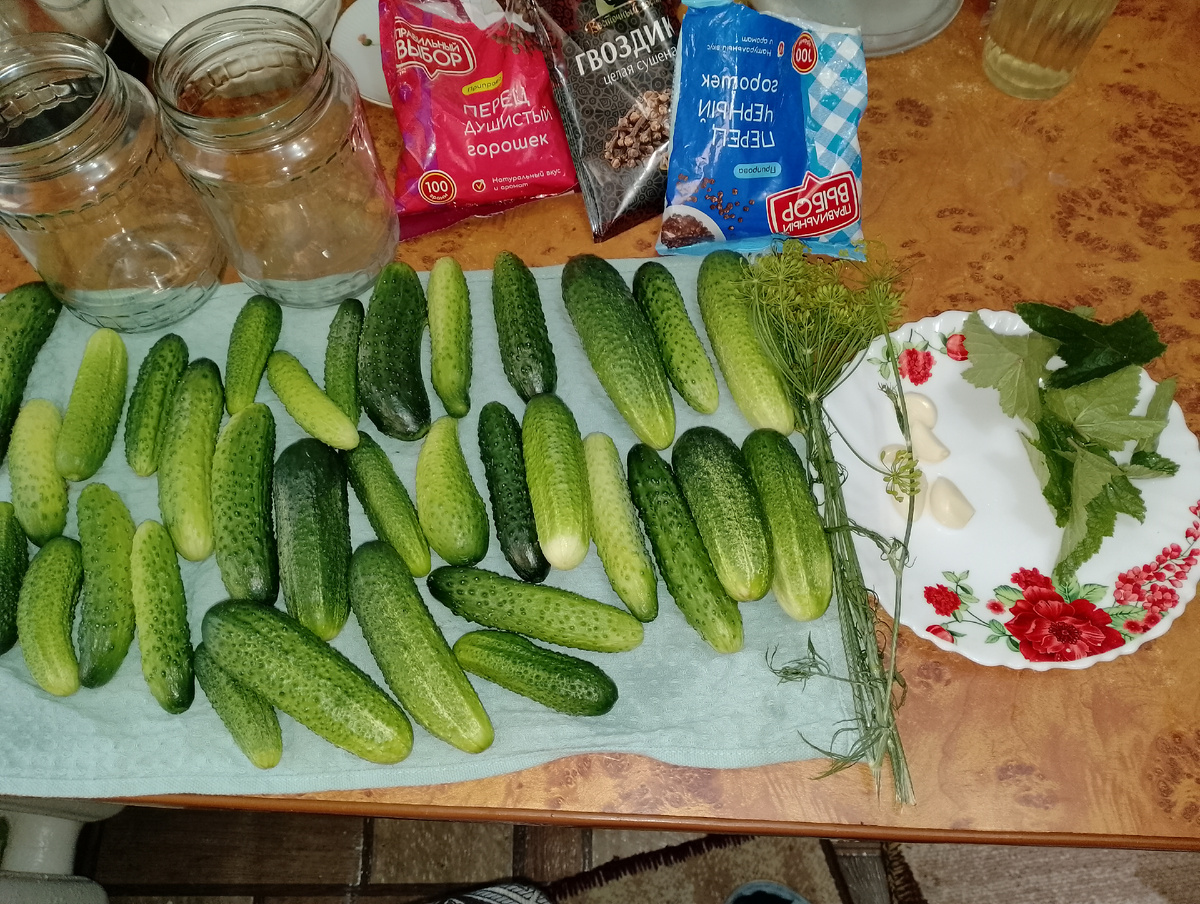 Как сохранить вкус лета: идеальный рецепт маринованных огурцов