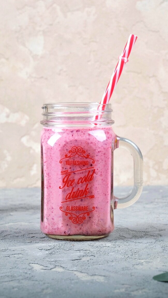 Смузи с ягодами и арахисовой пастой: идеальный вечерний напиток