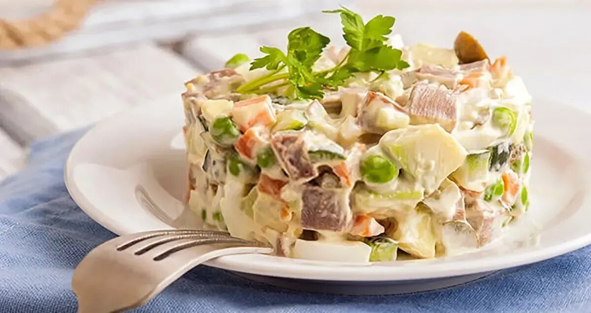 Секреты идеального куриного салата: вкуснее «Столичного»