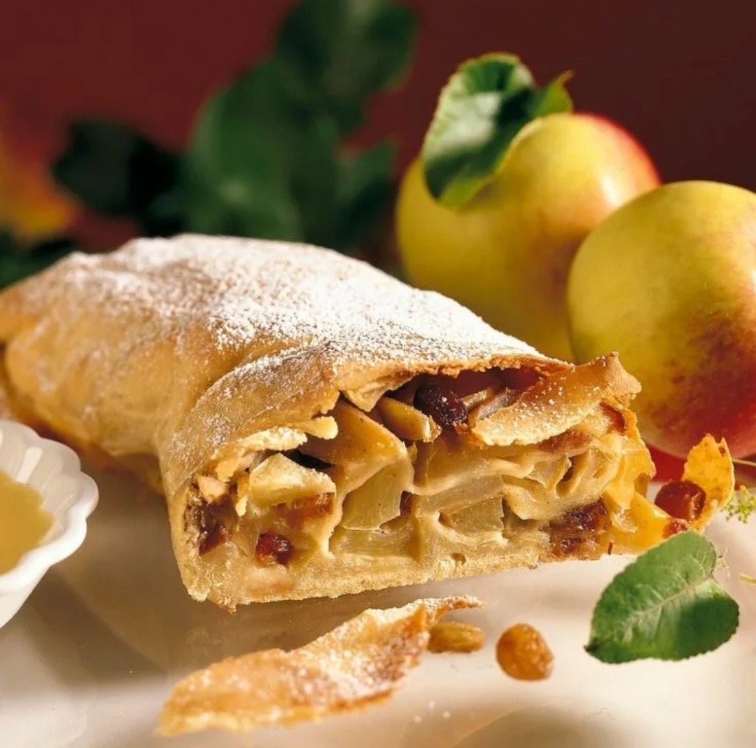 Нежный постный штрудель для весеннего стола