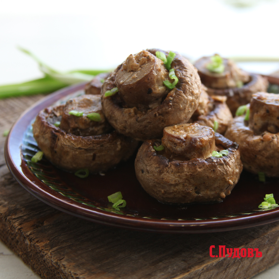 Нежные запеченные шампиньоны: легкость и вкус в каждом укусе