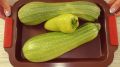 Летнее угощение: запеченные кабачки с фаршем и овощами