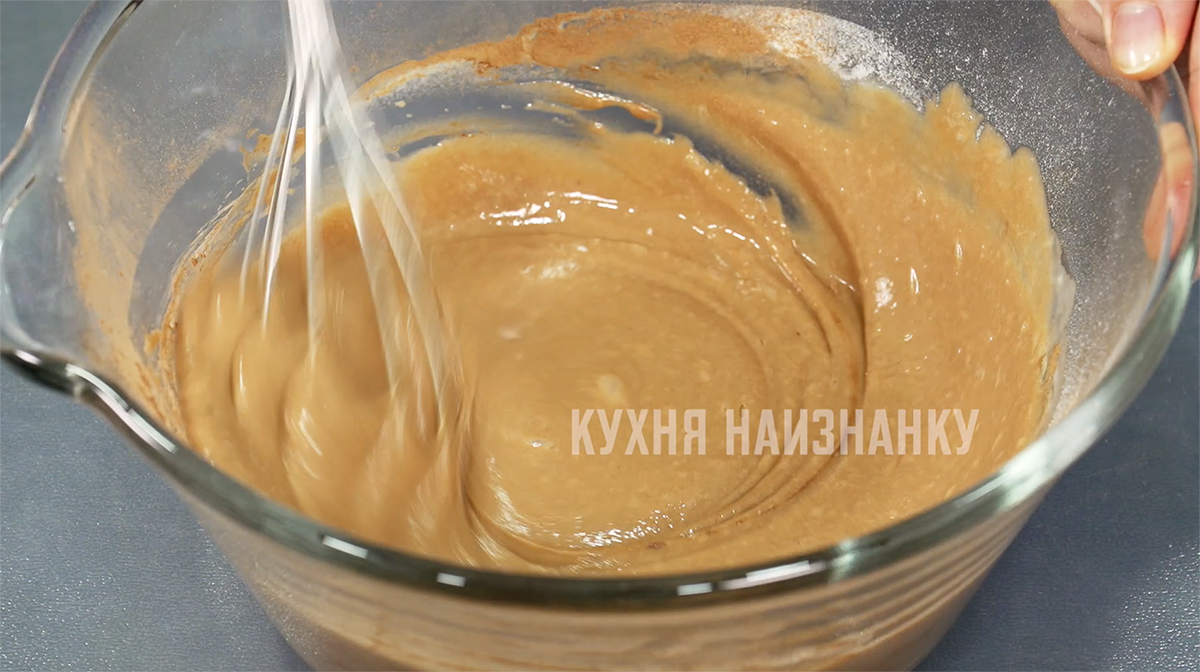 Легкий бисквитный торт на сковороде: кулинарная находка для домашнего чаепития