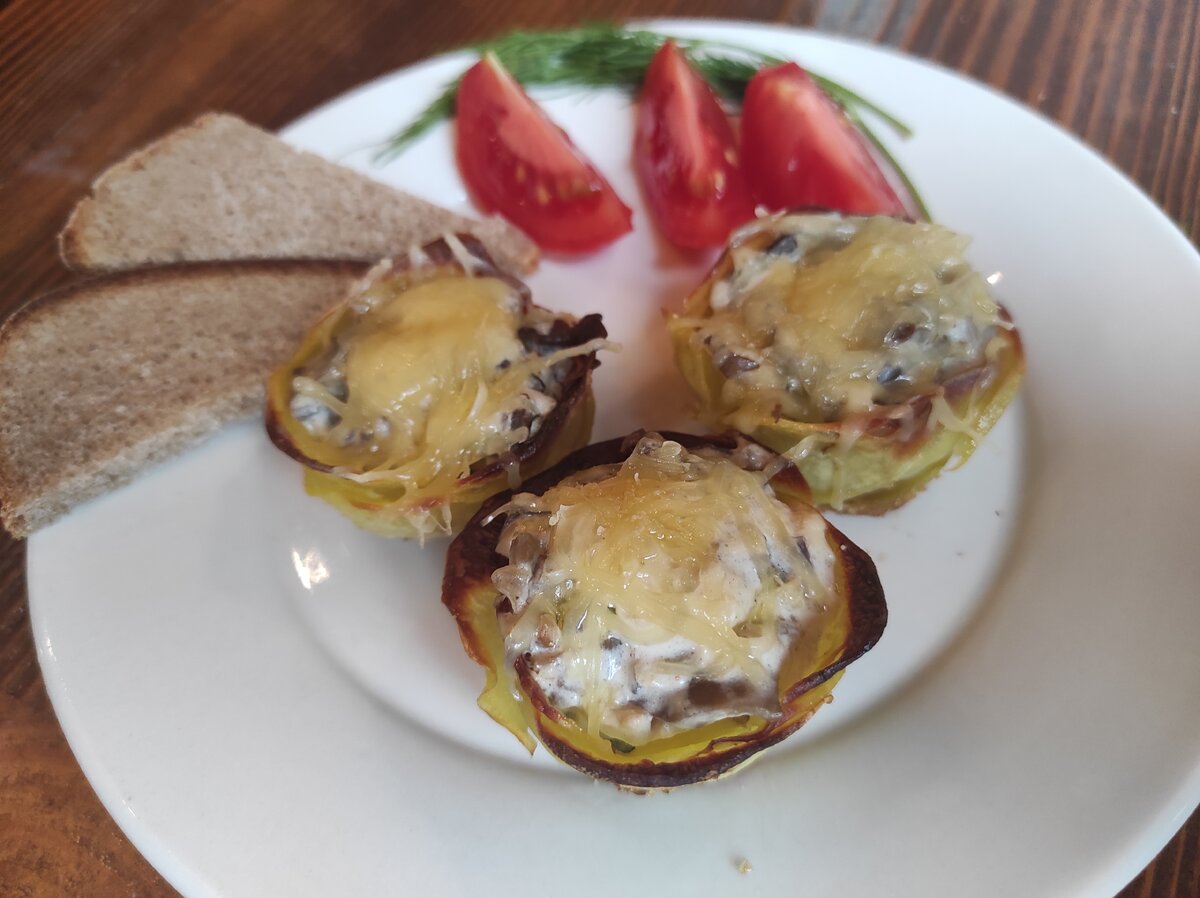 Вдохновение на тарелке: жюльен в оригинальных картофельных корзиночках