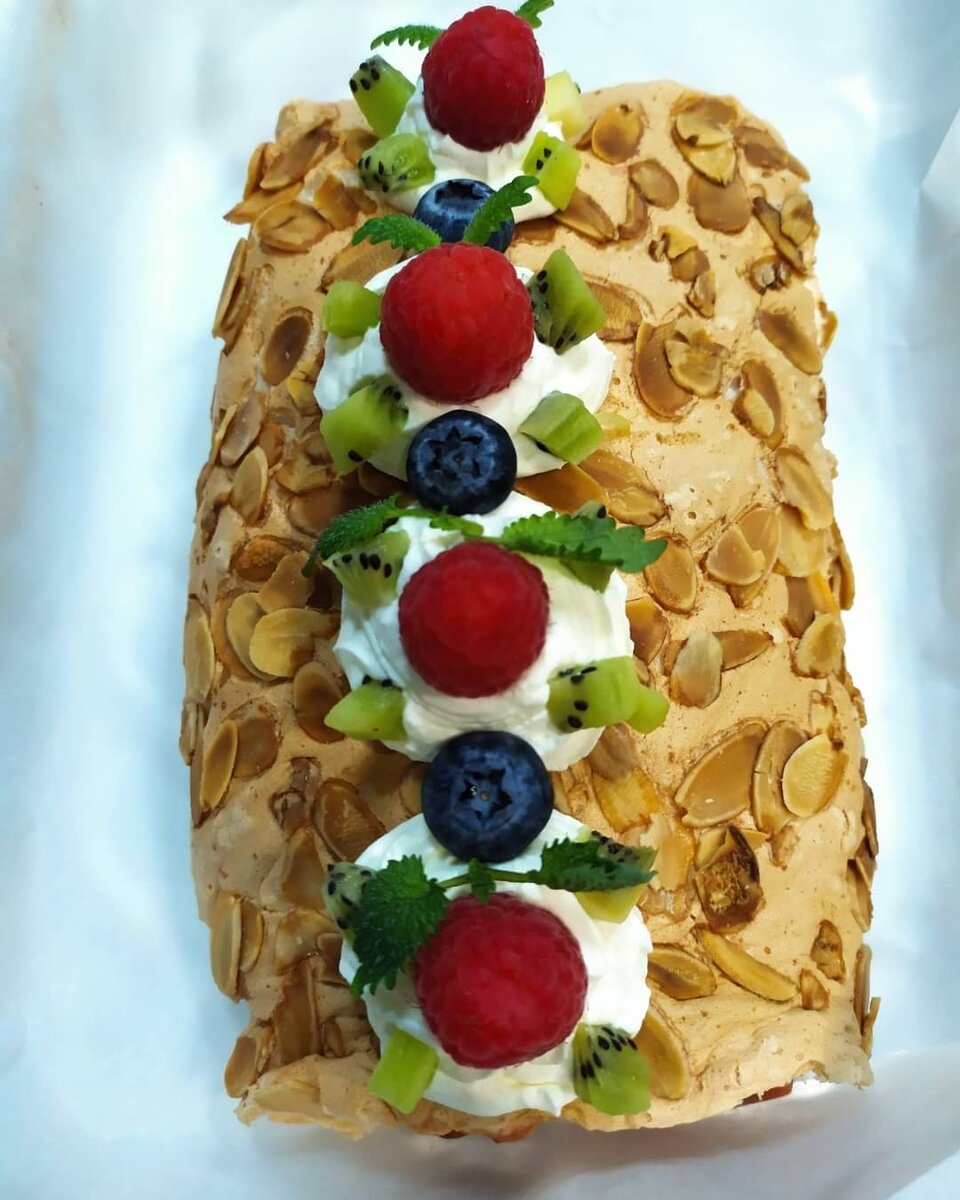 Меренговый рулет