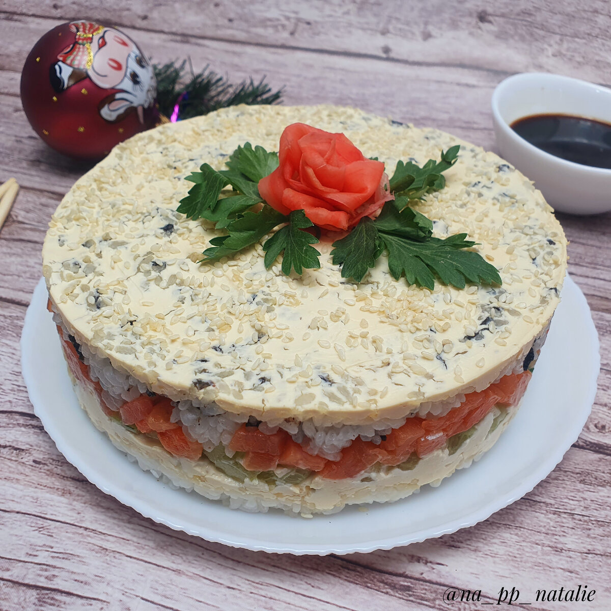 Суши-салат Филадельфия: новое звучание на новогоднем столе