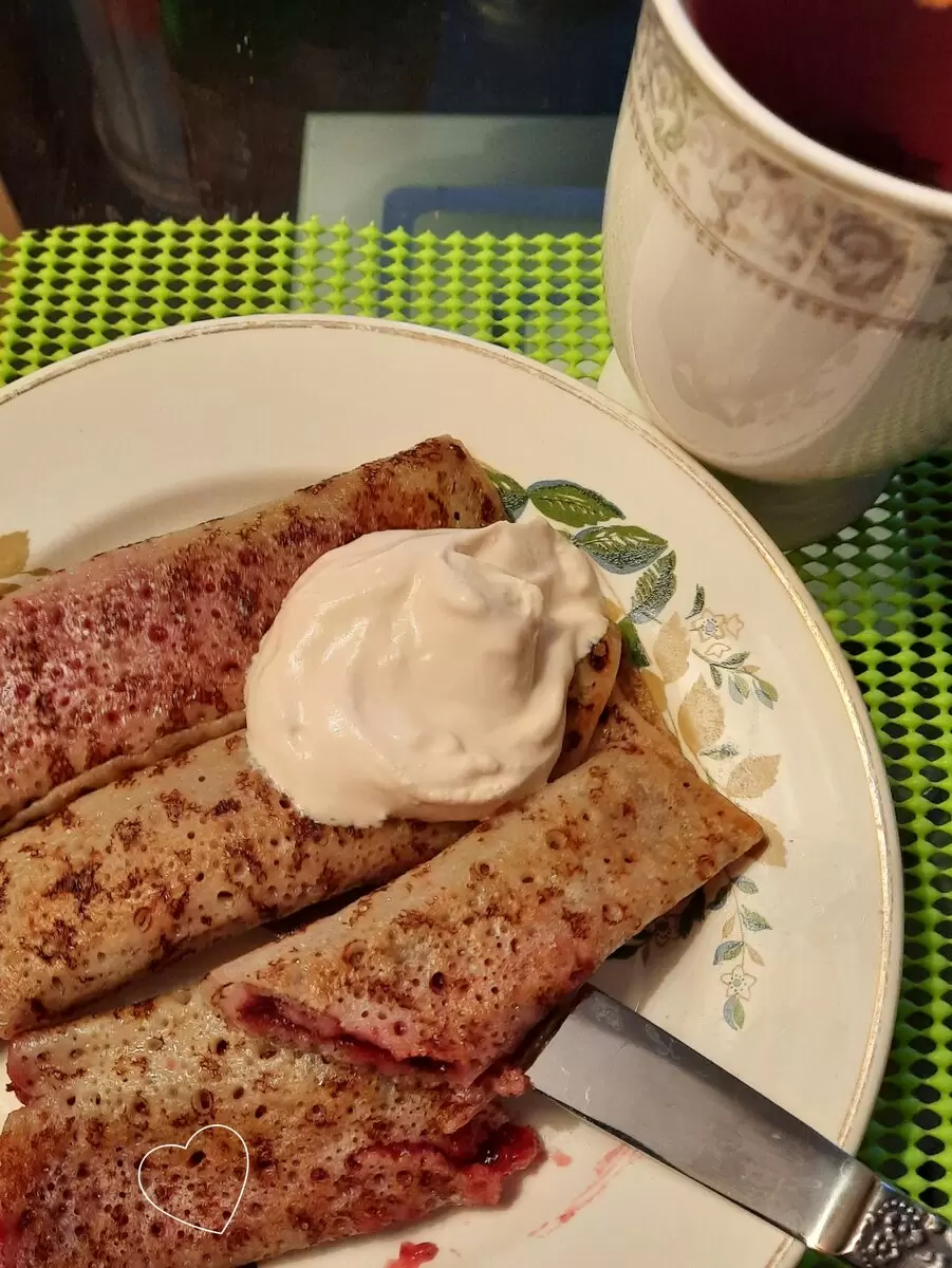 Блинчики с вишней: быстрое решение для сладкого утра