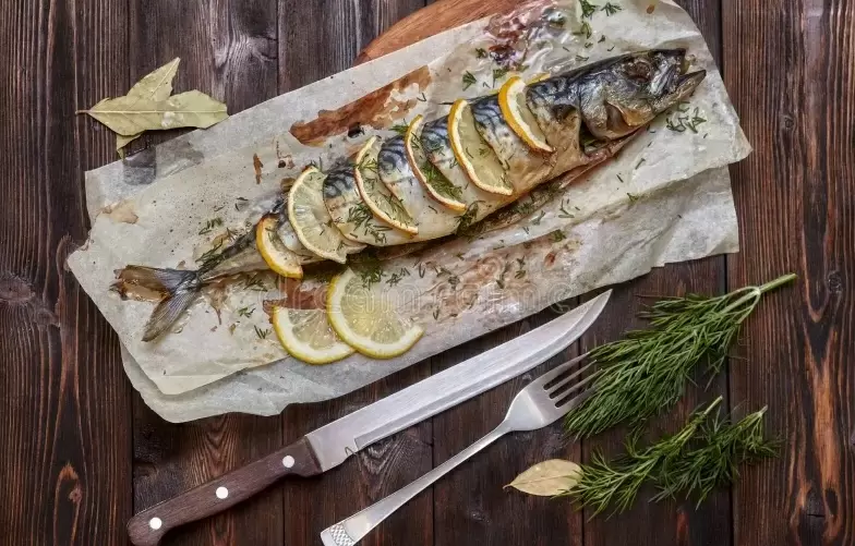 Скумбрия в пергаменте: простой рецепт, который удивит всех