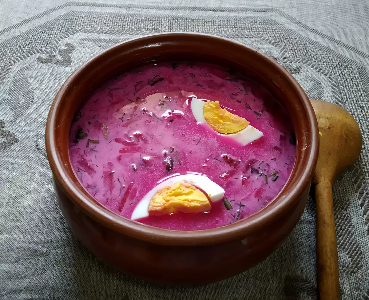 Освежающие летние моменты: идеальный холодник для жарких дней