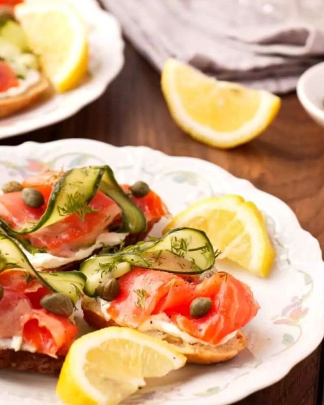 Вкуснейшие тосты с красной рыбой для вашего стола